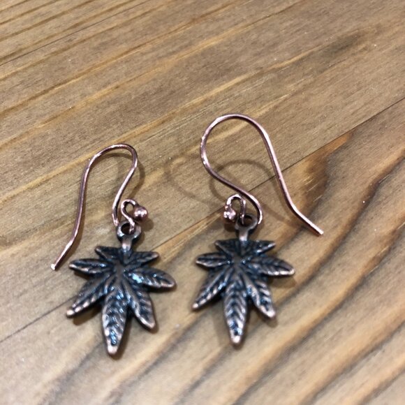 NEW Mary Jane or Weed copper earrings - Picture 1 of 2